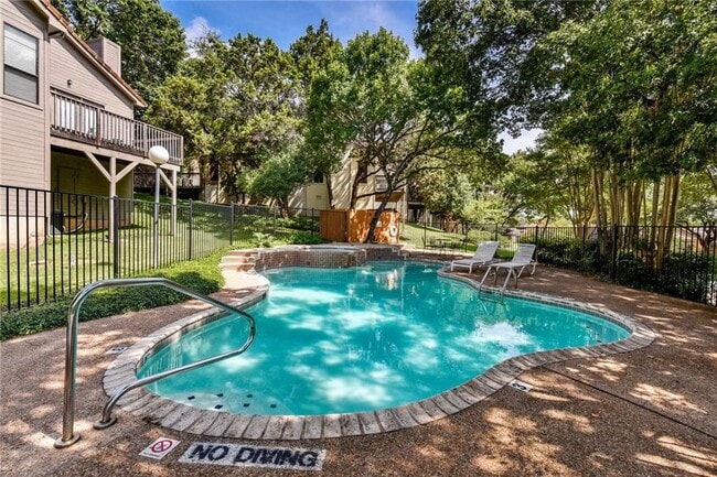 Building Photo - 3509 Fawn Trail