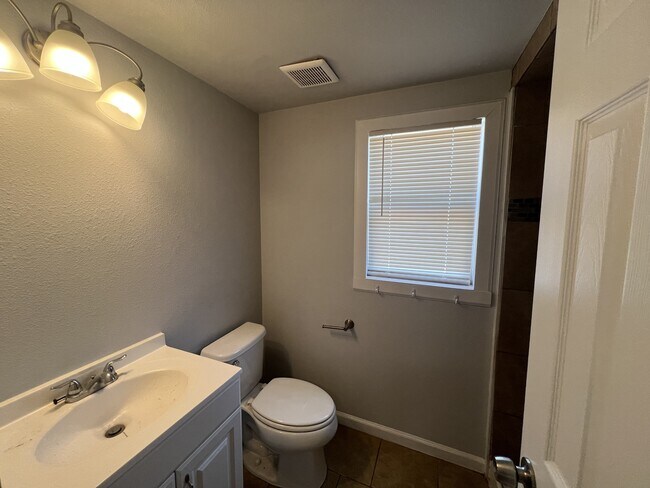 Building Photo - 2021 15th St