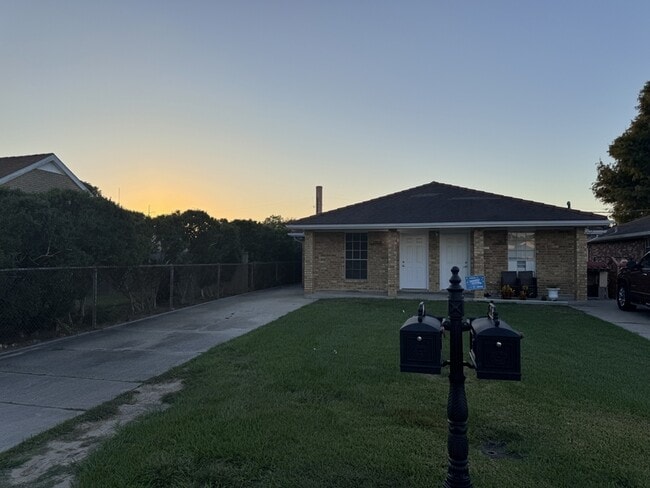 Building Photo - 2116 Stander Pl