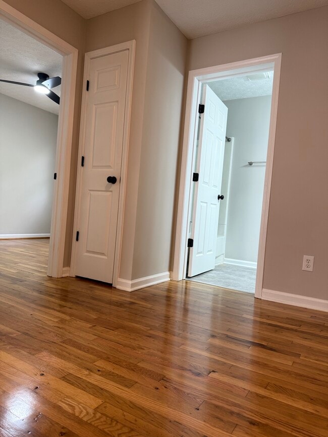 Building Photo - 1014 Bridle Ct