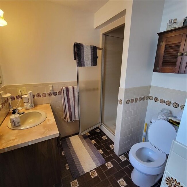 Building Photo - 301 Wolf Rock Rd