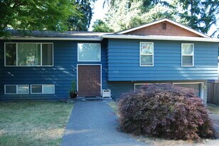 Building Photo - 13310 NE 74th St