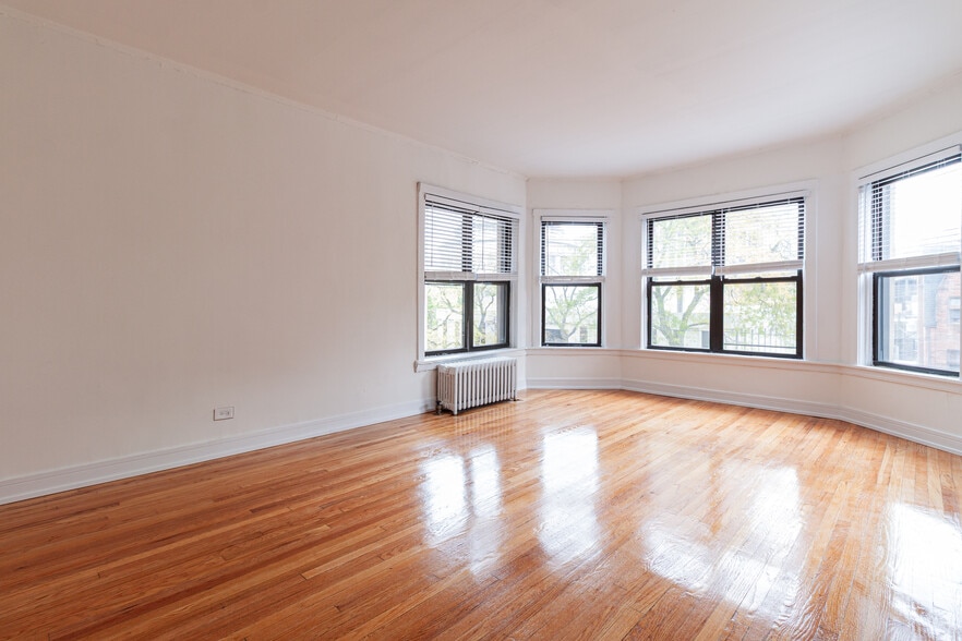 Building Photo - 2819 N Pine Grove Ave