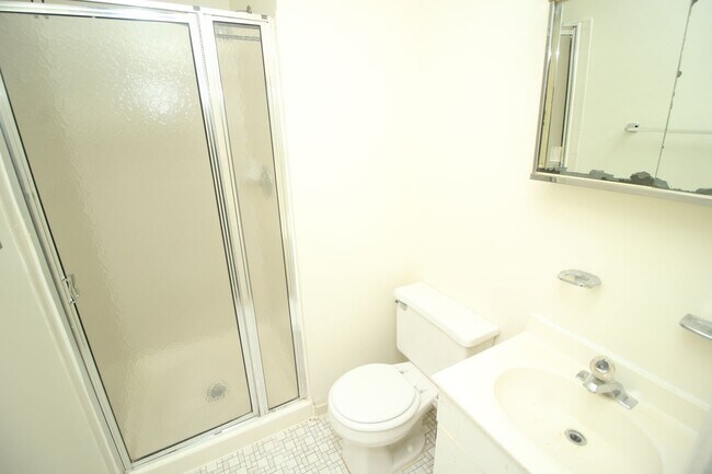 Building Photo - Very Nice Nottingham 3bd/2.5ba Townhouse w/ CAC & W/D--Available 8/14
