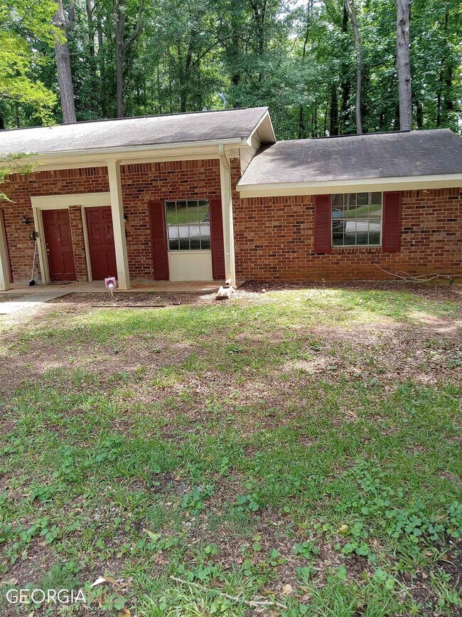 Primary Photo - 113 Burkshire Ct