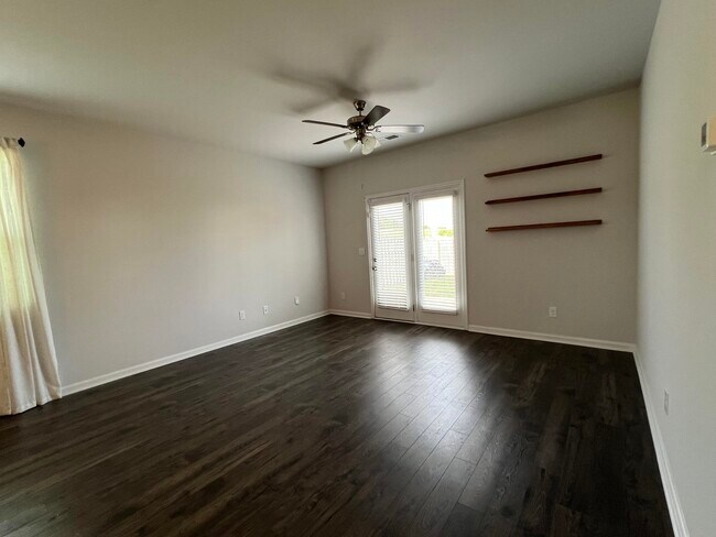 Building Photo - 6120 Beadlow St