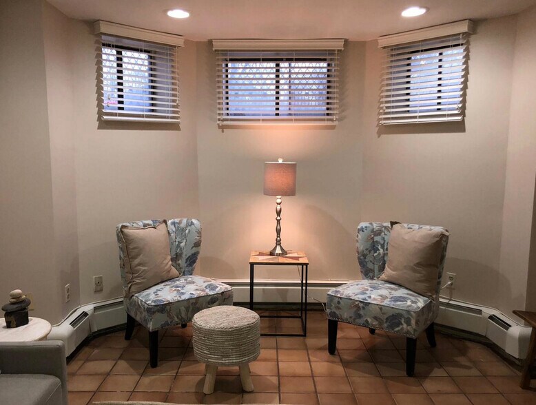 Building Photo - 423 Shawmut Ave