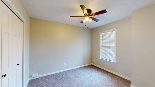 Building Photo - Creampuff in Copperfield!