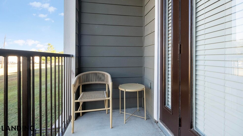 Building Photo - 13920 Mandolin Dr