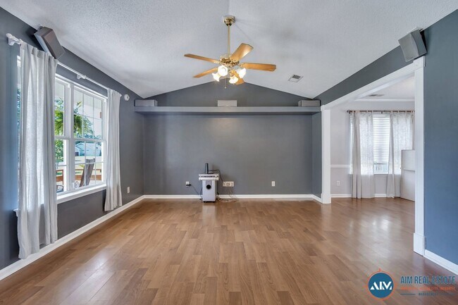 Building Photo - Charming 3-Bed, 2-Bath Home in Historic Be...