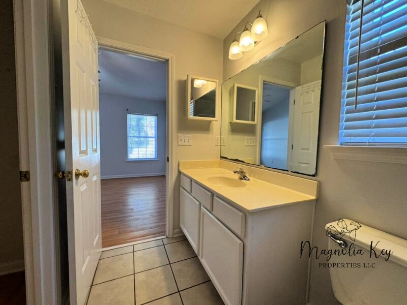 Building Photo - 1117 Stoney Falls Blvd