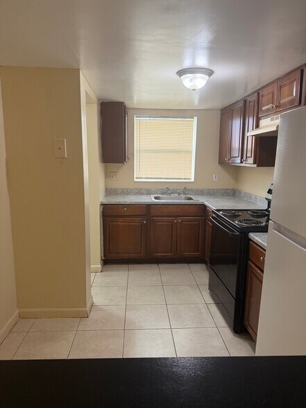 Building Photo - 2220 NW 58th Ter