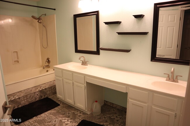 Building Photo - 4275 E Cassia Way