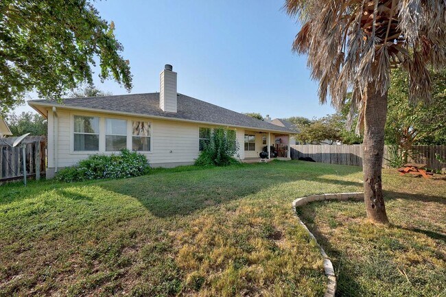 Building Photo - 400 Ranier Ln