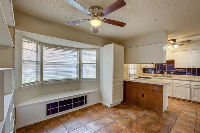 Building Photo - 5307 School Hill Cir