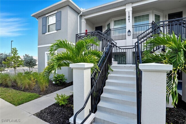 Building Photo - 11861 Venetian Lagoon Dr