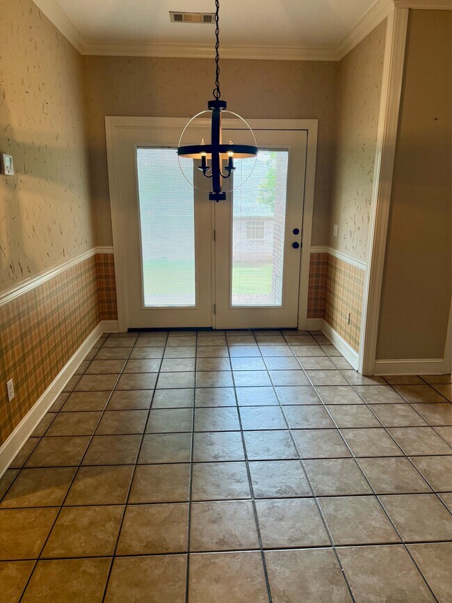 Building Photo - 364 Spring Hill Dr