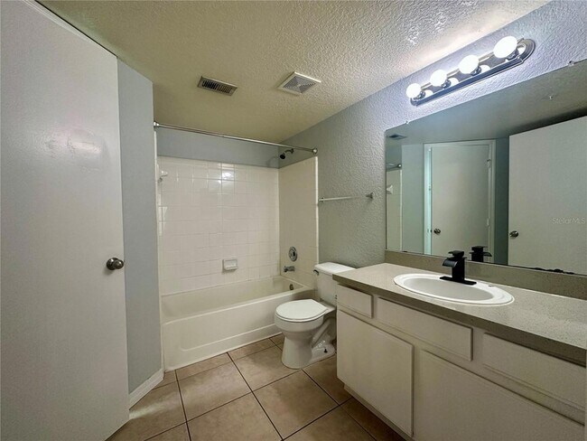 Building Photo - 2213 Grand Cayman Ct