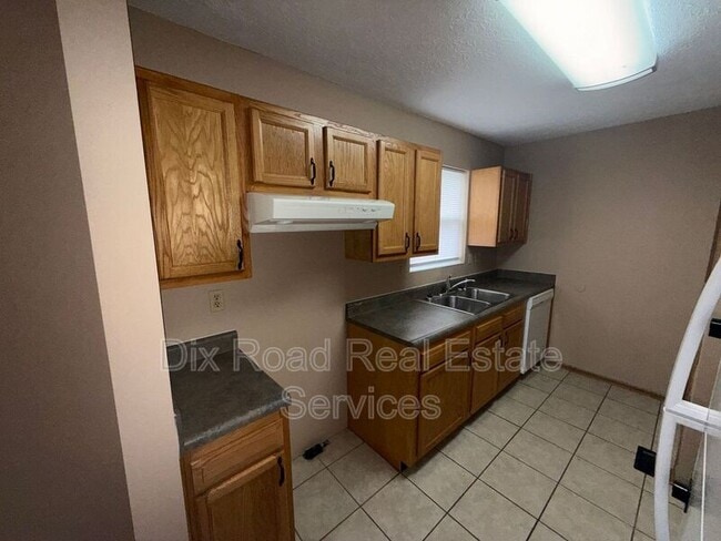 Building Photo - 2224 Whittier St