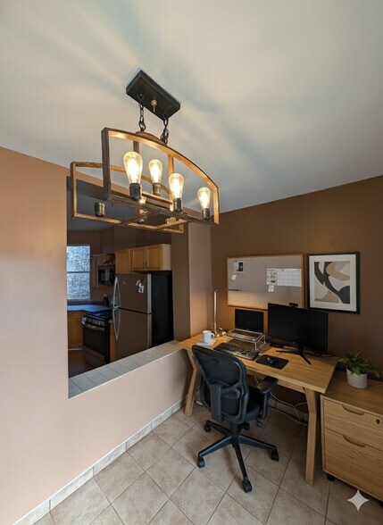 Building Photo - 3145 W Augusta Blvd