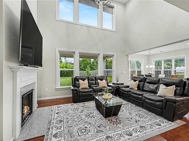 Building Photo - Lease to Own