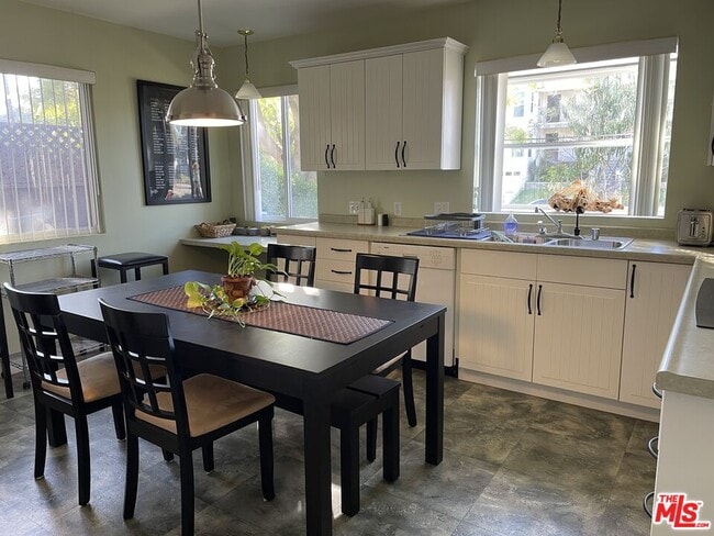 Building Photo - 7802 Airport Blvd