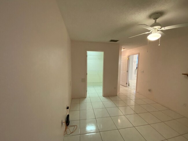 Building Photo - Home for rent in 55+ gated community