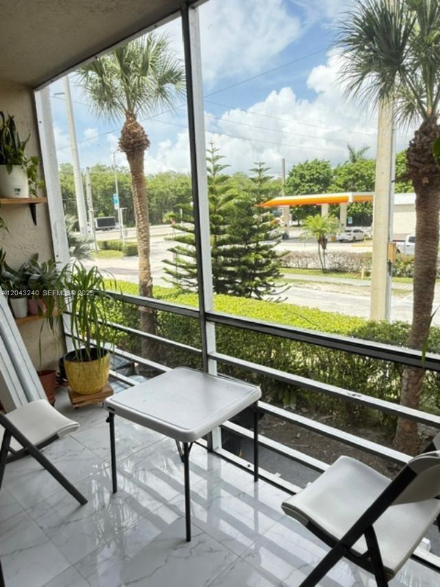 Building Photo - 2821 N Miami Beach Blvd