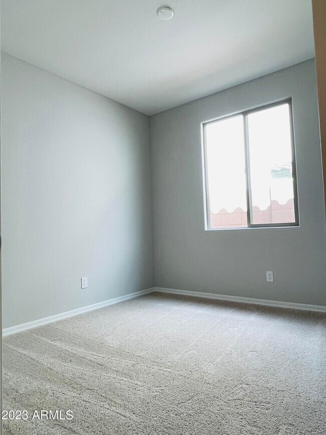 Building Photo - 1561 Sabel Ct