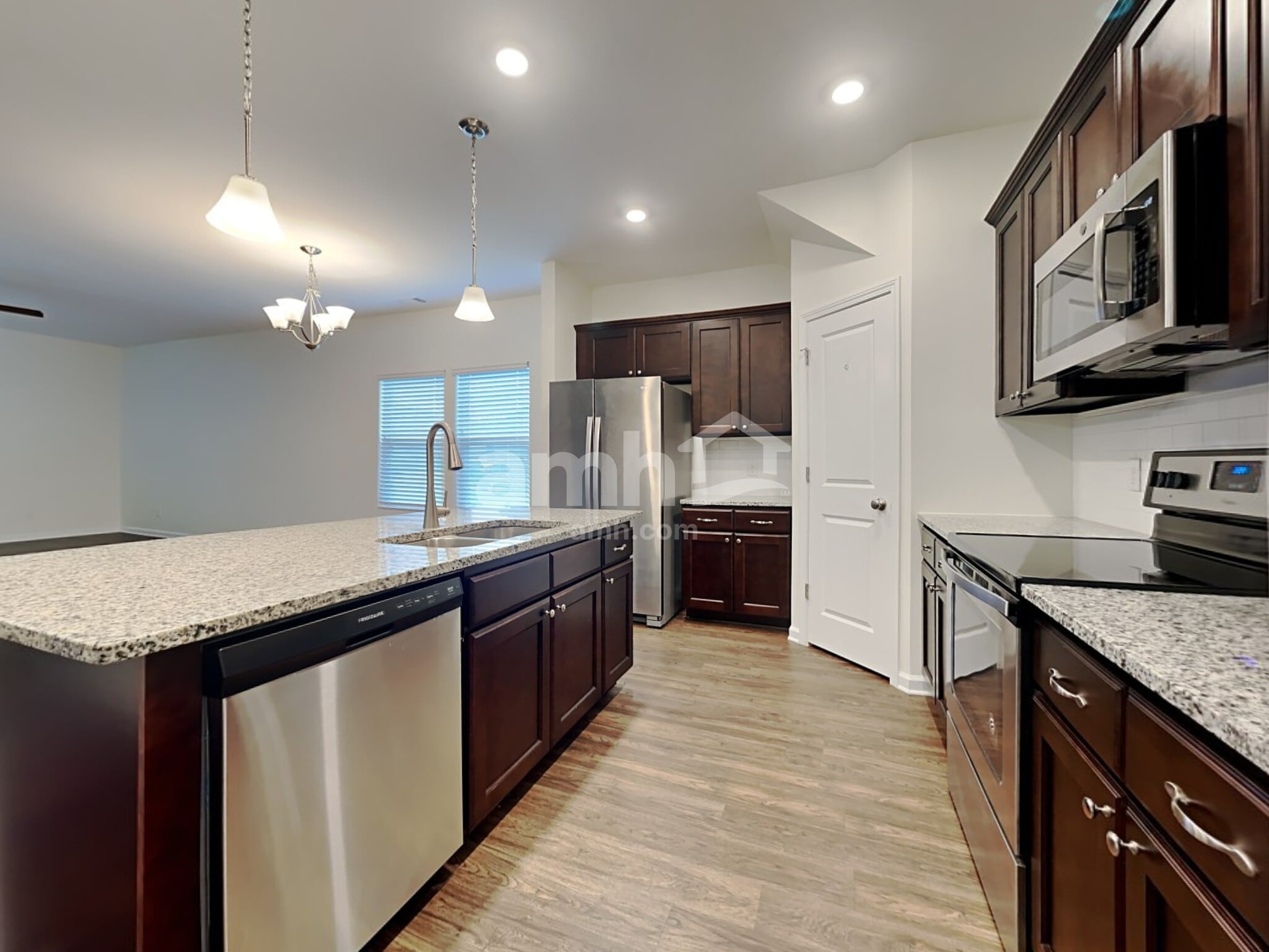 Building Photo - 309 Dogwood Cir