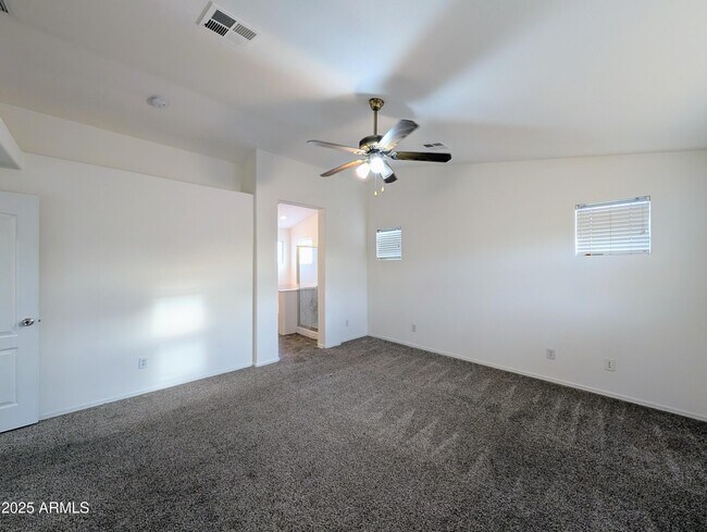 Building Photo - 3848 E Pollack St