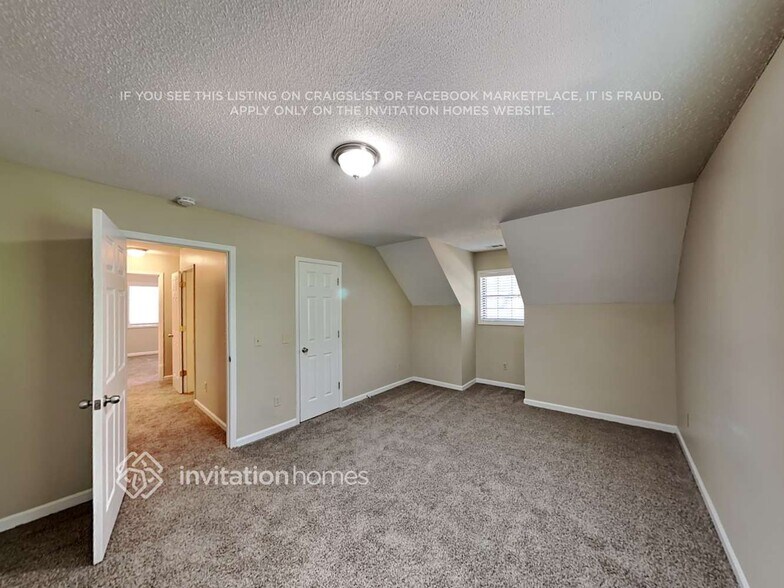 Building Photo - 6101 Crabapple Pl