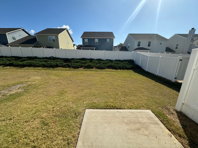 Building Photo - 3BD/2.5BTH Townhome - Belmont  self guided...