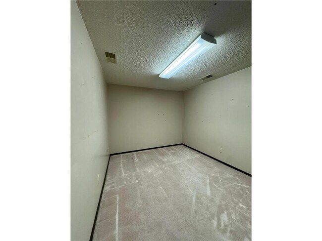 Building Photo - 3601 125th Ave NE