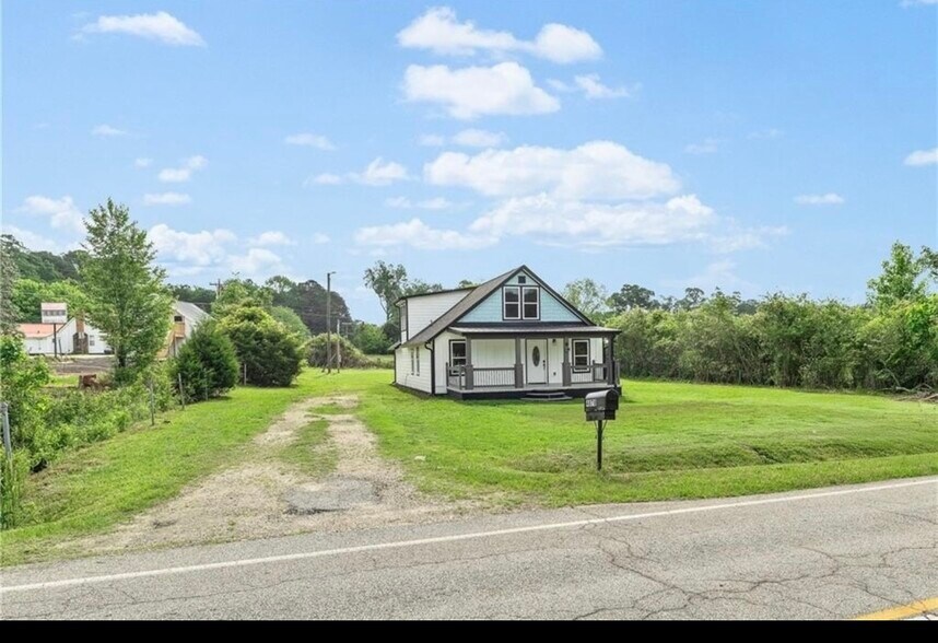 Building Photo - 4878 Youngs Mill Rd