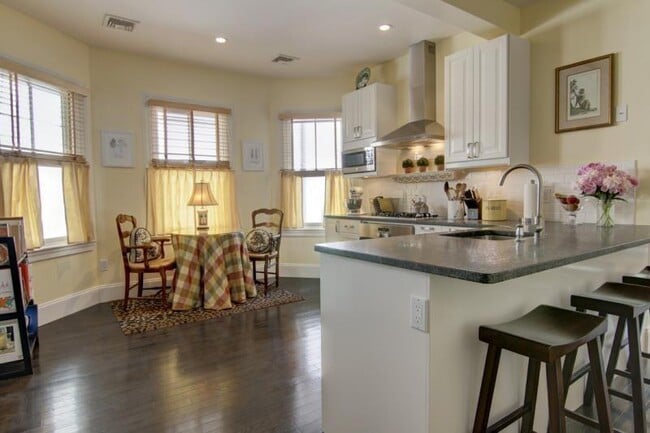 Building Photo - 26 S Angell St