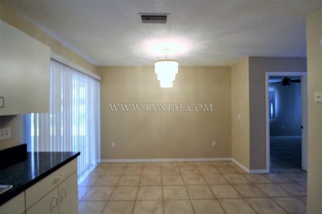 Building Photo - 2311 18th Ave E