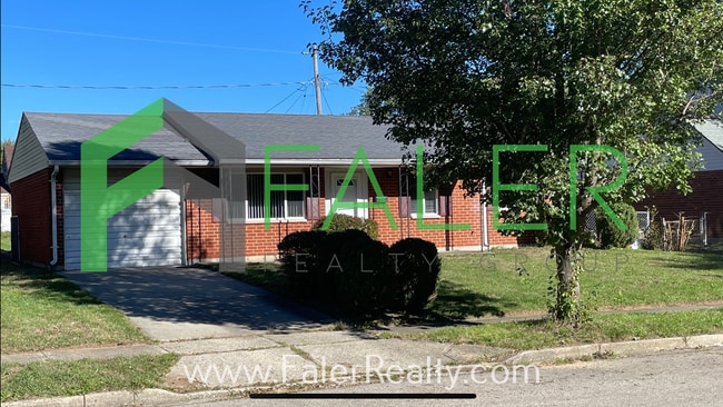 Building Photo - Beautiful 3 bedroom home with attached garage