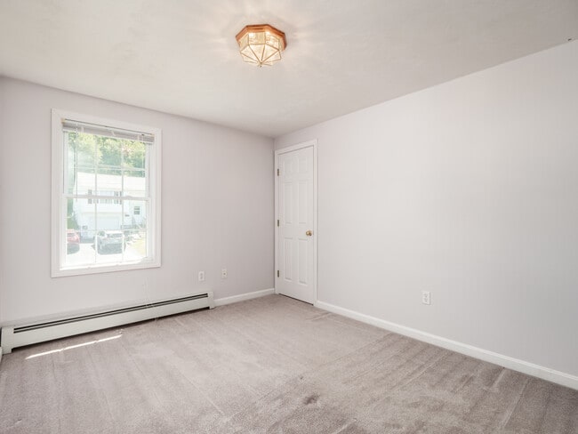 Bed 3 - 90A Loxwood St