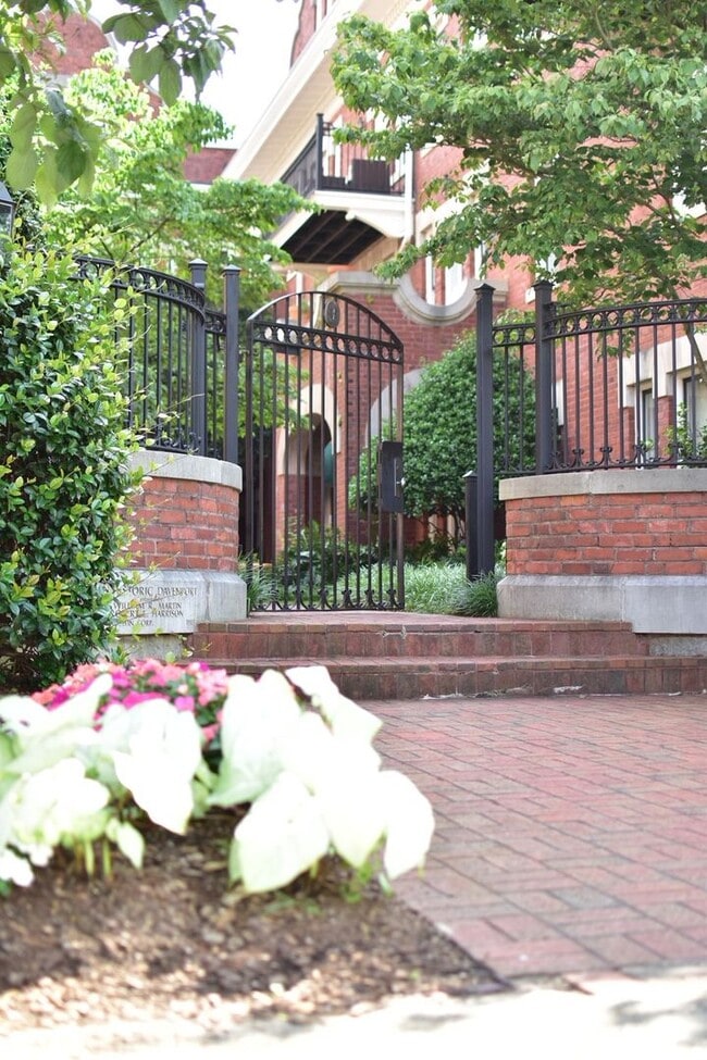 Building Photo - Greenville, 1BD/1BD, 894SF
