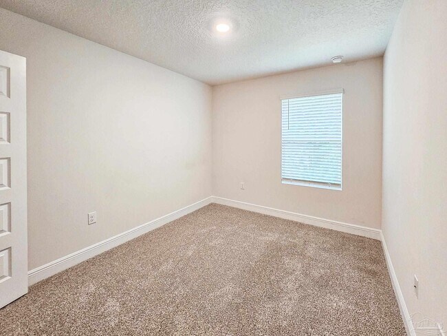 Building Photo - 1211 Fairchild Vlg Dr