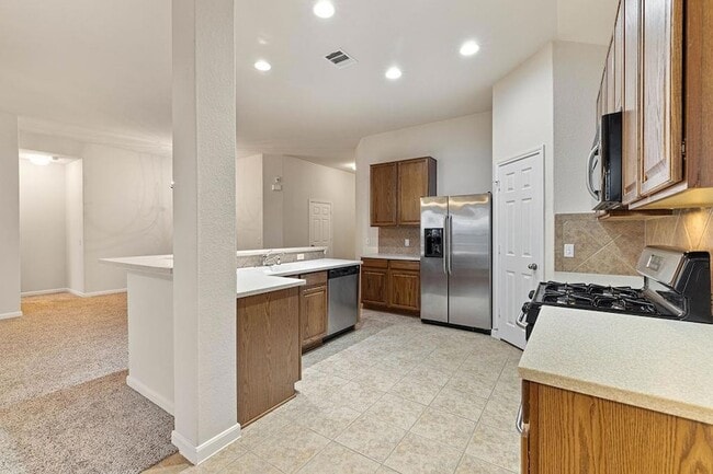 Building Photo - 2134 Paradise Ridge Dr