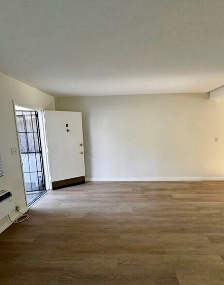 Living room - 1500 Broadway