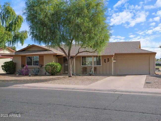 Primary Photo - 11025 N Madison Dr