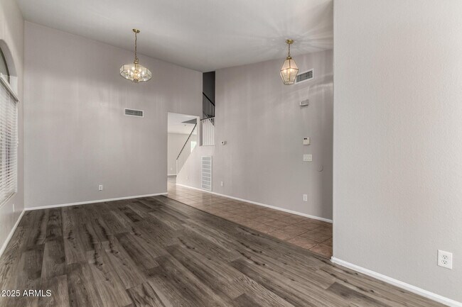 Building Photo - 8003 S 48th Dr