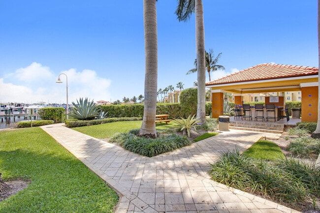 Building Photo - 107 Yacht Club Way