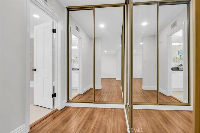 Building Photo - 2417 Sunnyside Ridge Rd