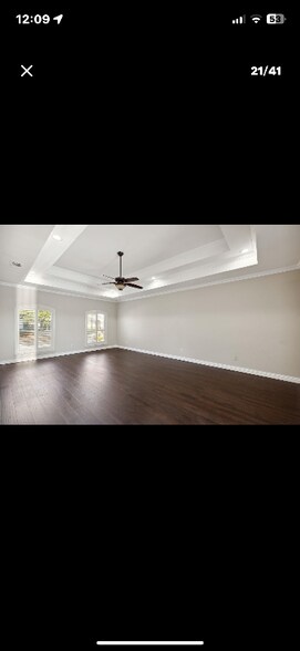 Building Photo - 9120 Nob Hill Dr