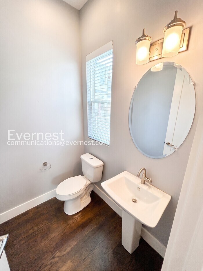 Building Photo - 915 Delmas Ave