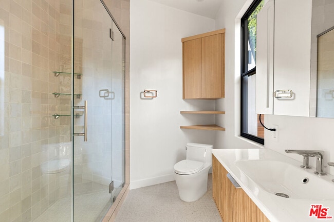 Building Photo - 3427 Bonnie Hill Dr